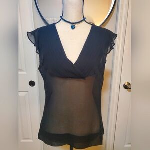 BANANA REPUBLIC CHIFFON/SILK SEMI SHEER BLOUSE SIZE SMALL GREAT CONDITION!
